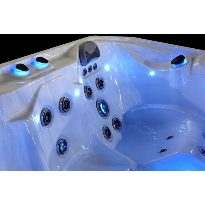 76 – Jet Acrylic Square Hot Tub with Ozonator - Image 3